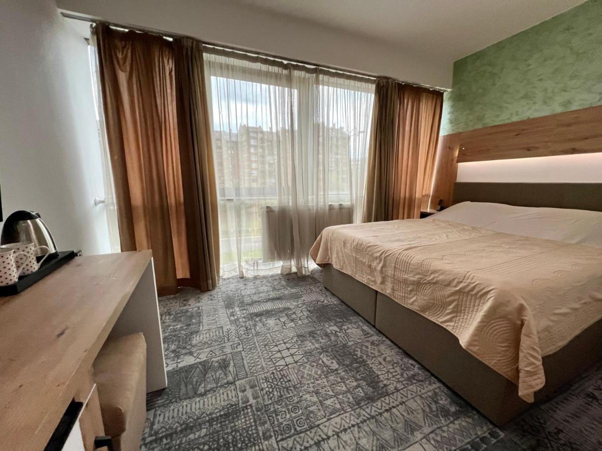 Hotel Brkic Sarajevo Airport - Free Parking Екстериор снимка