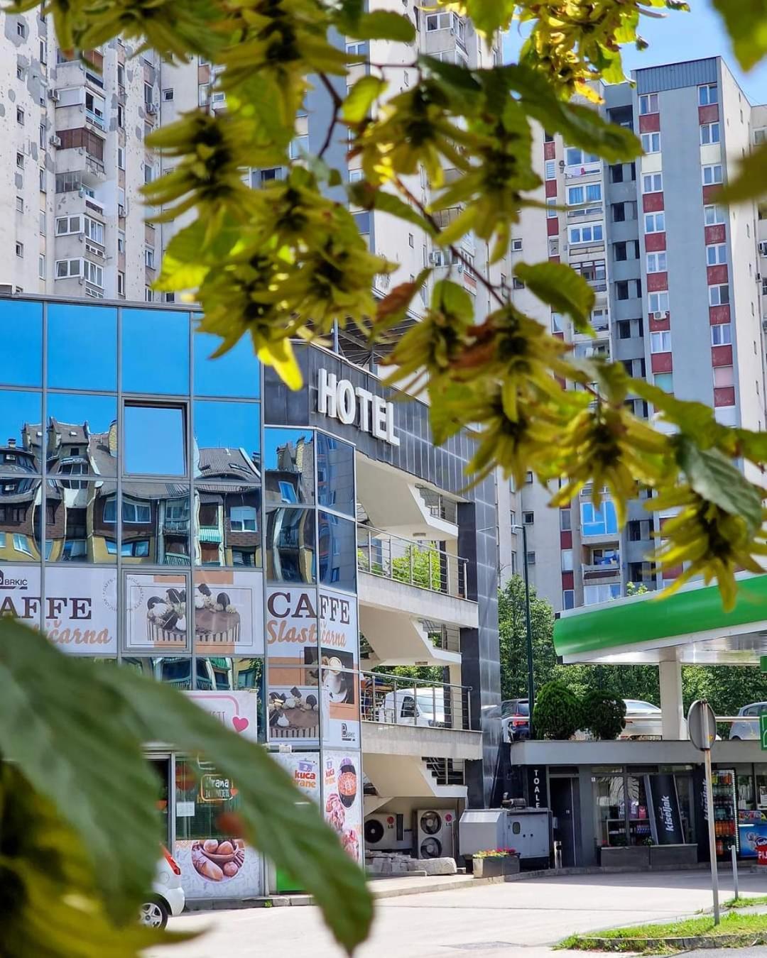 Hotel Brkic Sarajevo Airport - Free Parking Екстериор снимка