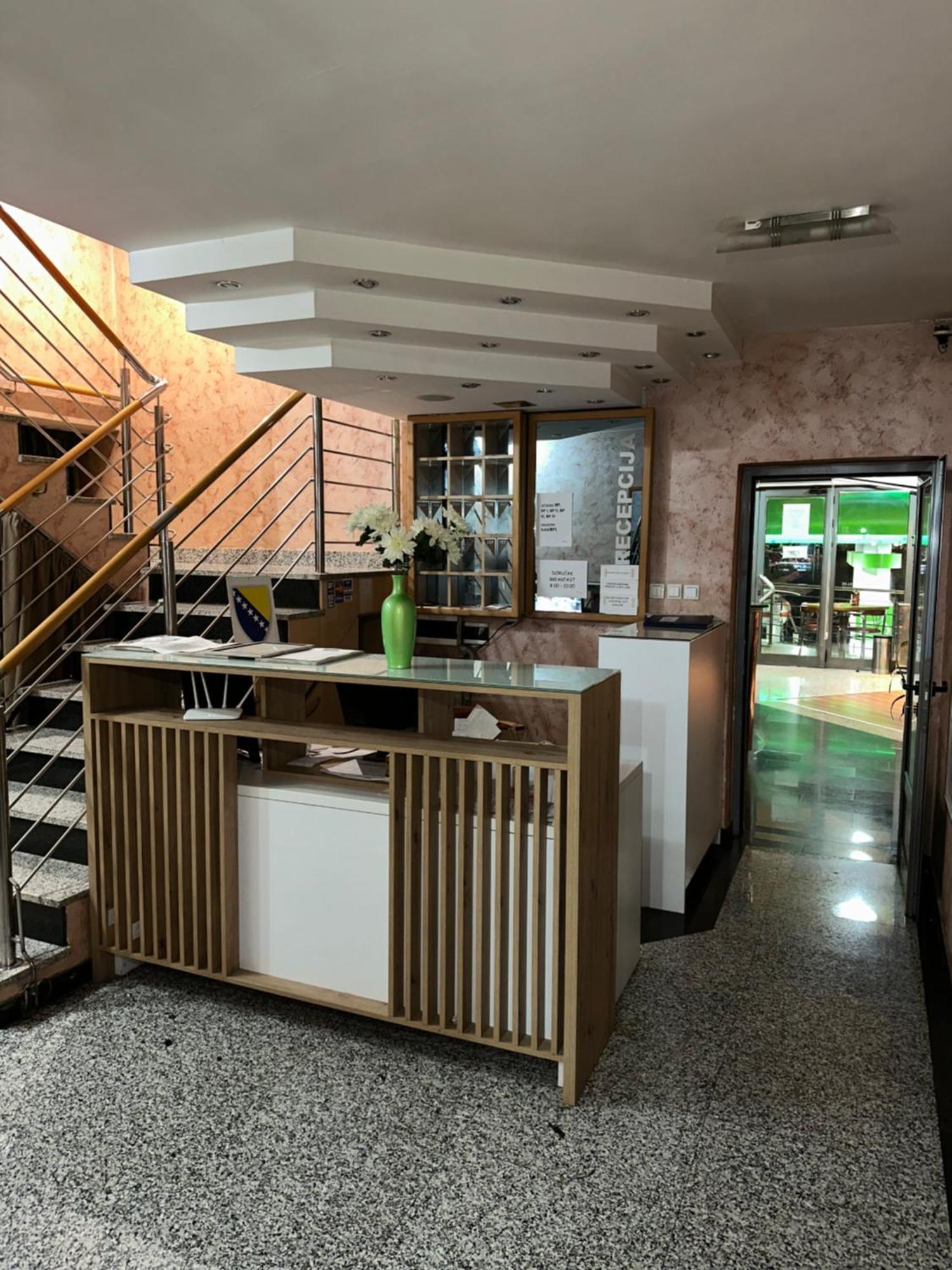 Hotel Brkic Sarajevo Airport - Free Parking Екстериор снимка