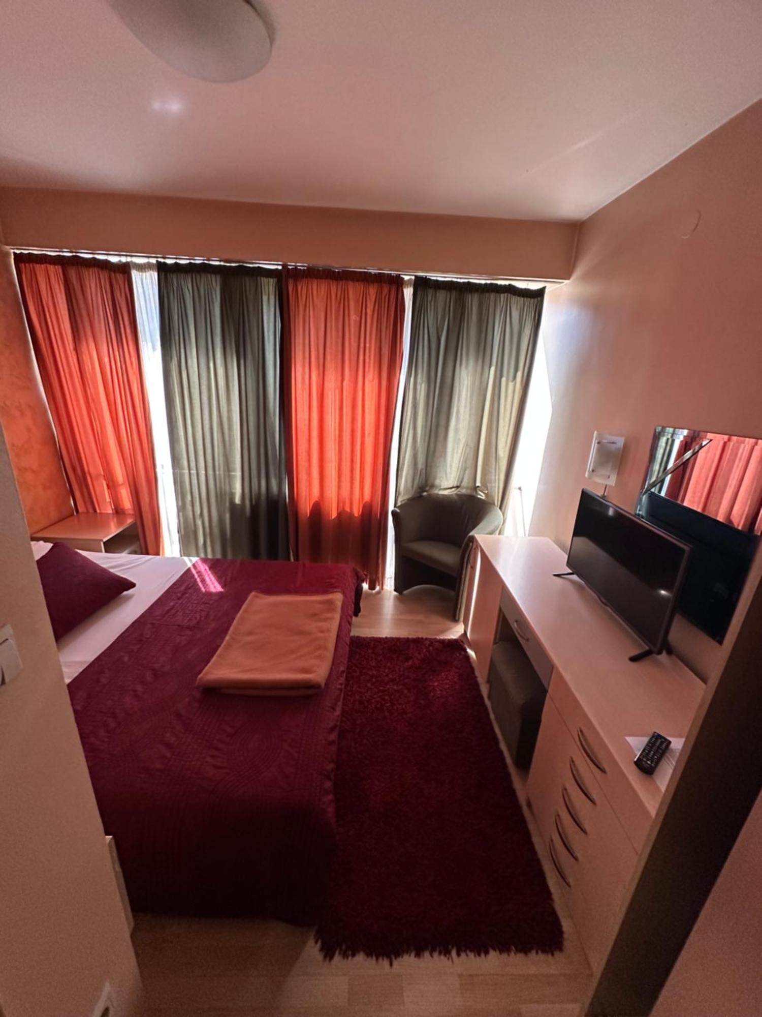 Hotel Brkic Sarajevo Airport - Free Parking Екстериор снимка